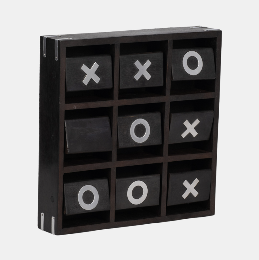 Revolving Wood Tic-Tac-Toe