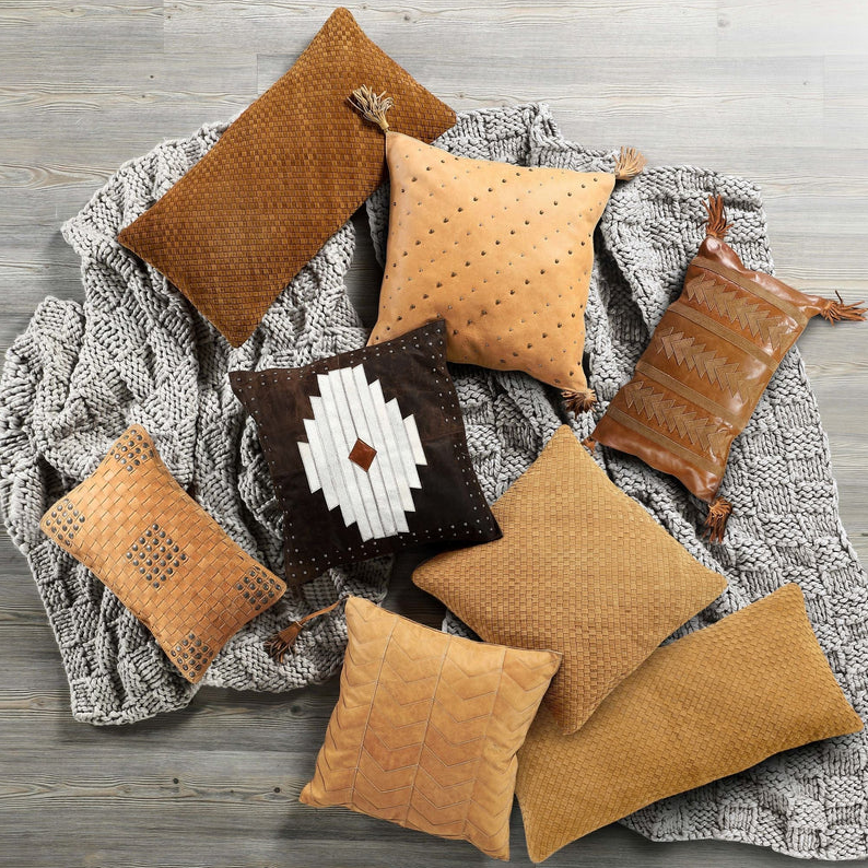 13 Hub Lane Pillow - Thumbnail 5