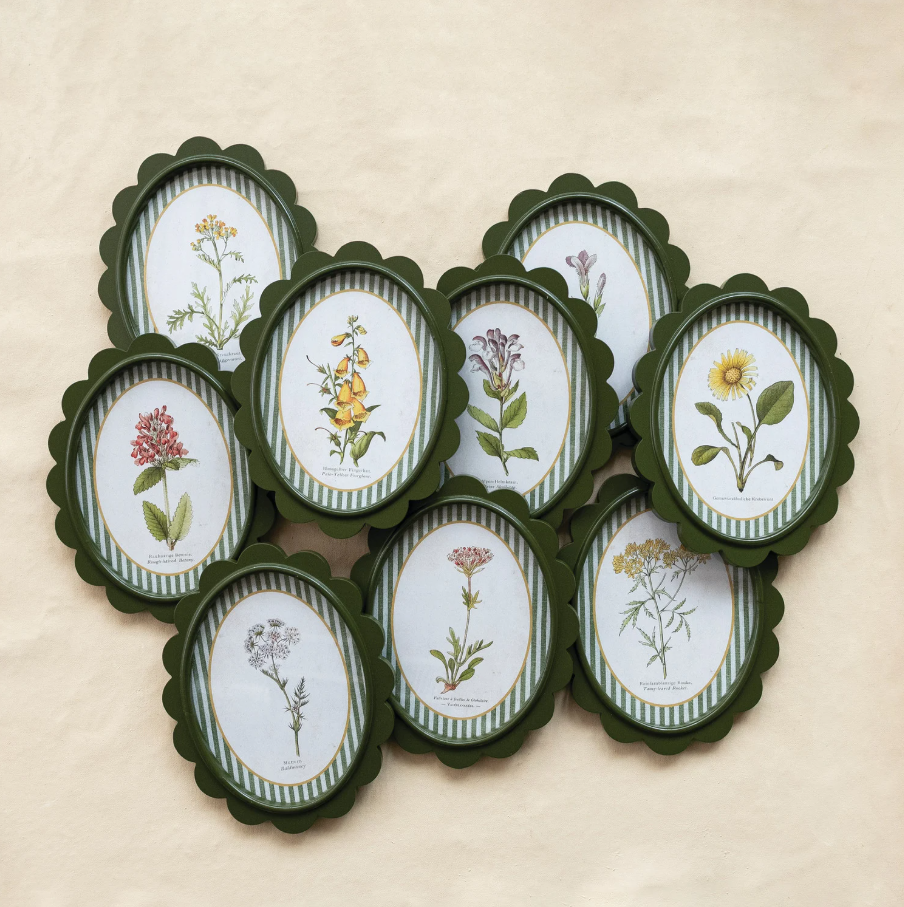 Scalloped Flower, Green Stripe Mat