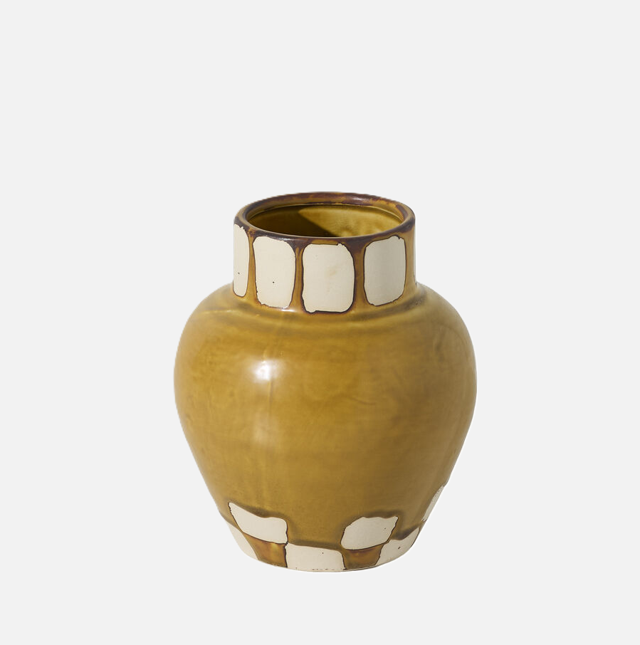 Yves Vase