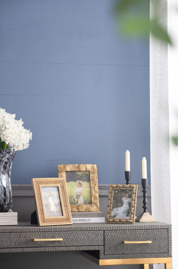 Lavish Gold Frame - 13 Hub Lane   |  Gold Frames