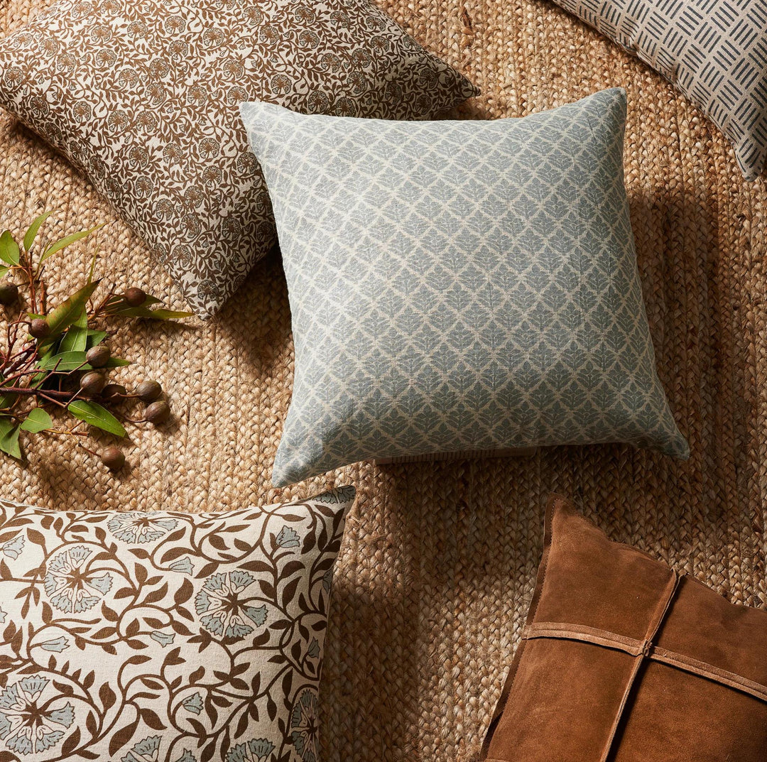 Piper Pillow, Mist