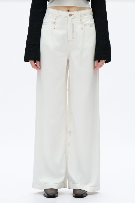 High Rise Pleated Wide Leg Jeans, White - 13 Hub Lane   |  Wide Leg Jeans