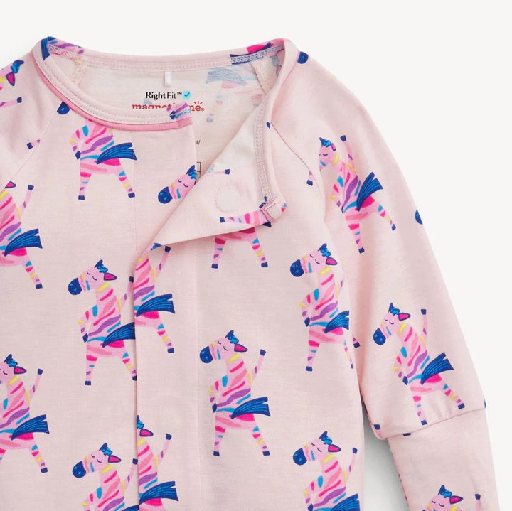 everybody prance now magnetic footie, pink