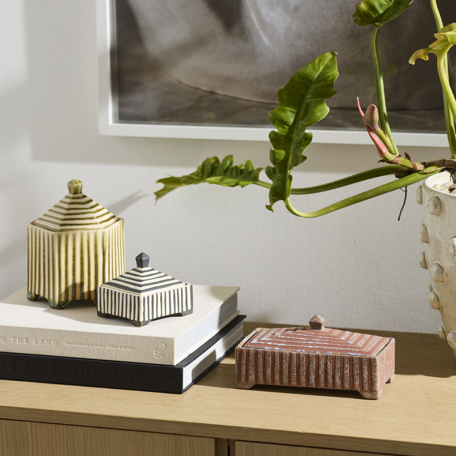 Banda Decorative Box, Black - 13 Hub Lane   |  Ceramic Boxes