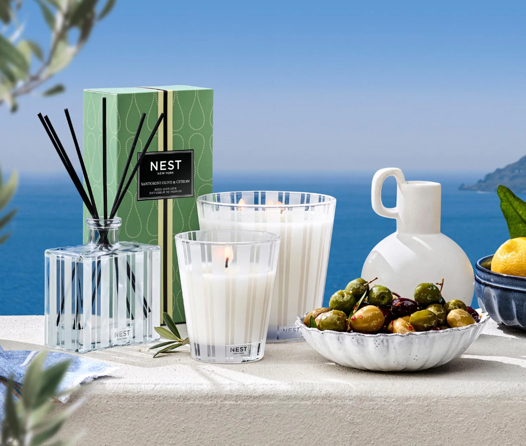 NEST Santorini Olive & Citron Classic Candle - Thumbnail 4