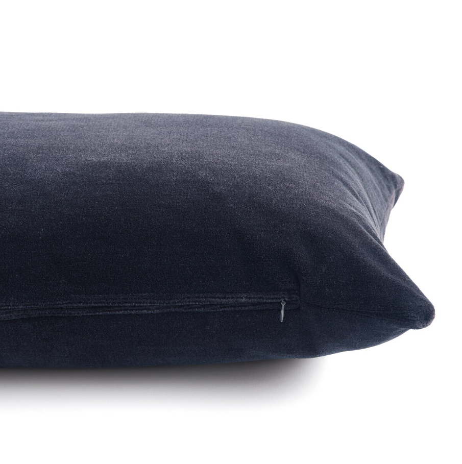 Bridger Pillow, Monte Navy