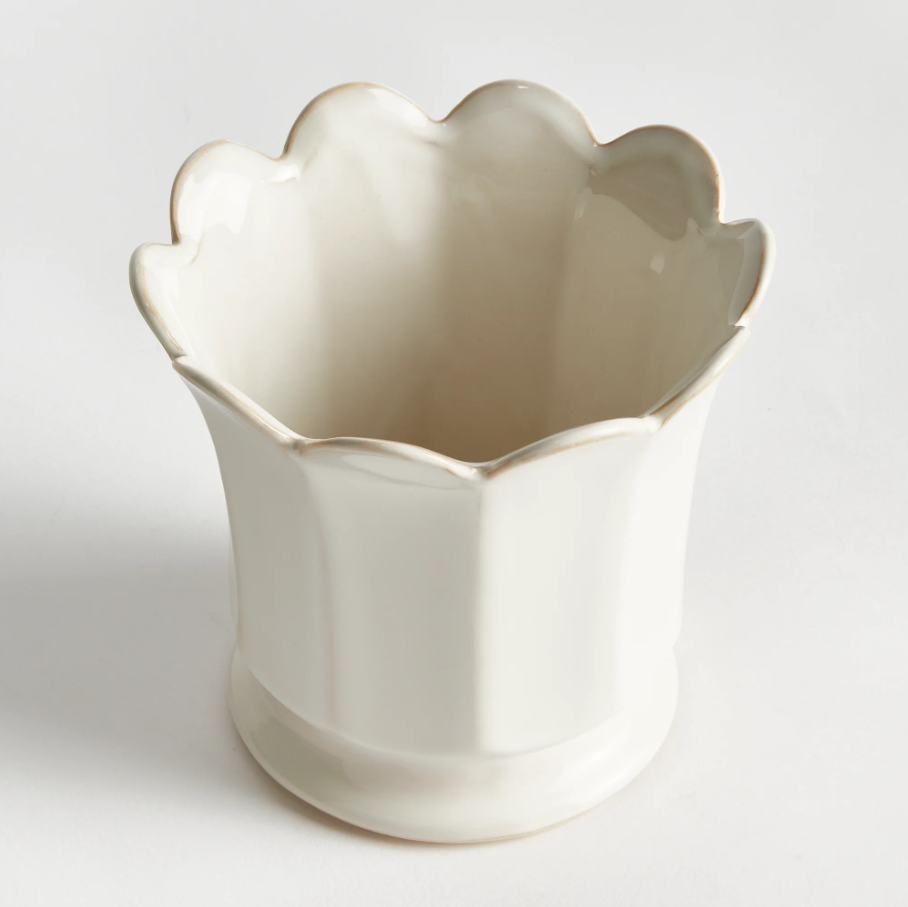 Maline Footed Pot - 13 Hub Lane   |  Ceramic Pots