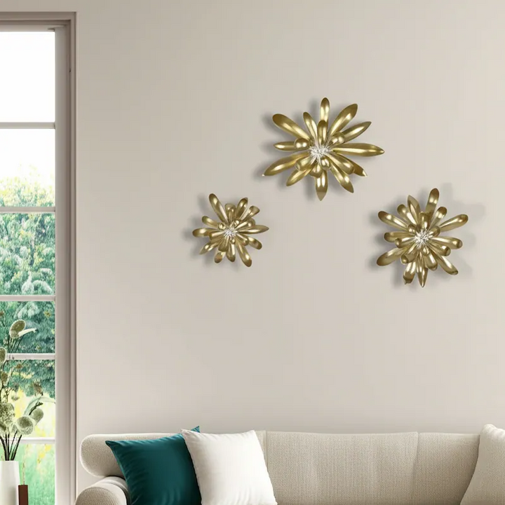 Hanna Gold Wall Flower