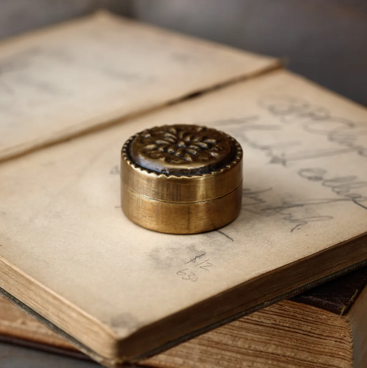 Madame's Pill Box - 13 Hub Lane   |  