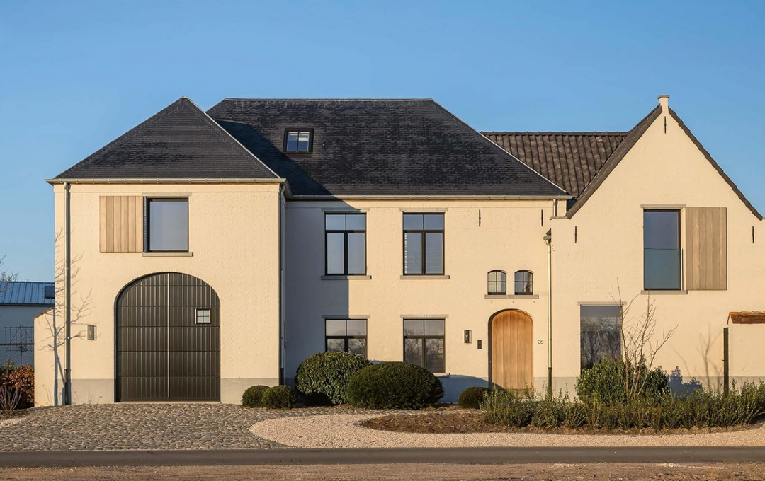 Sophisticated Elegance: Dennis T'Jampens