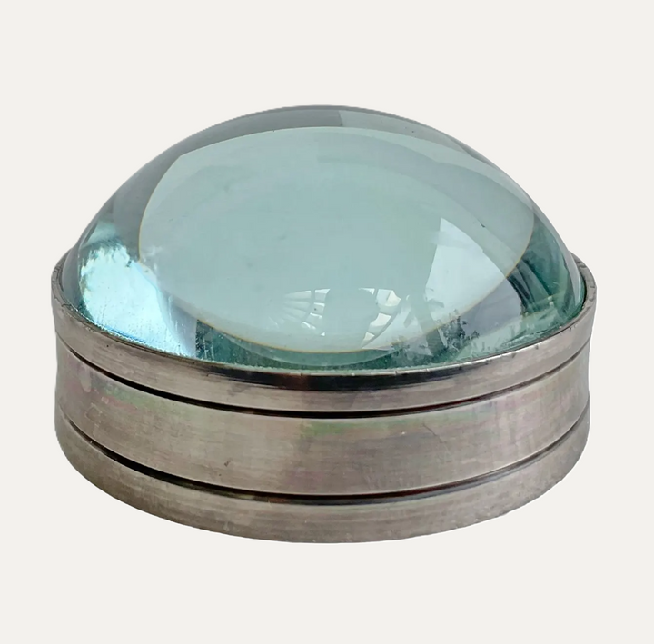 Mauvaise Vue Magnifier - 13 Hub Lane   |  