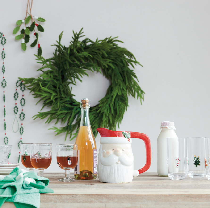 10oz. Stemmed Wine Glass w/ Embedded Holiday Icons