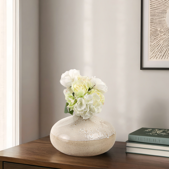 Escoural Small Portugal Vase - 13 Hub Lane   |  Ceramic Vases