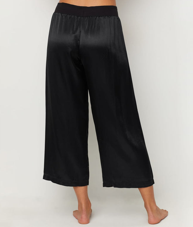 PJ Harlow Jolie Capri Satin Pant, Black