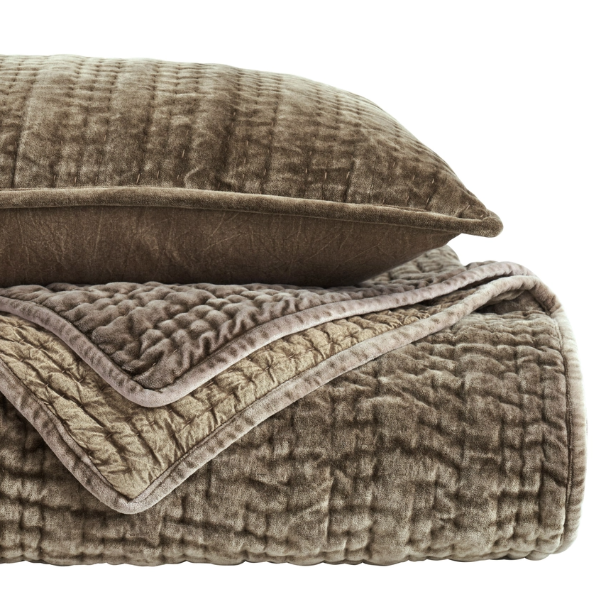 Empire Velvet, Coffee Bean - 13 Hub Lane   |  Matching Bedding