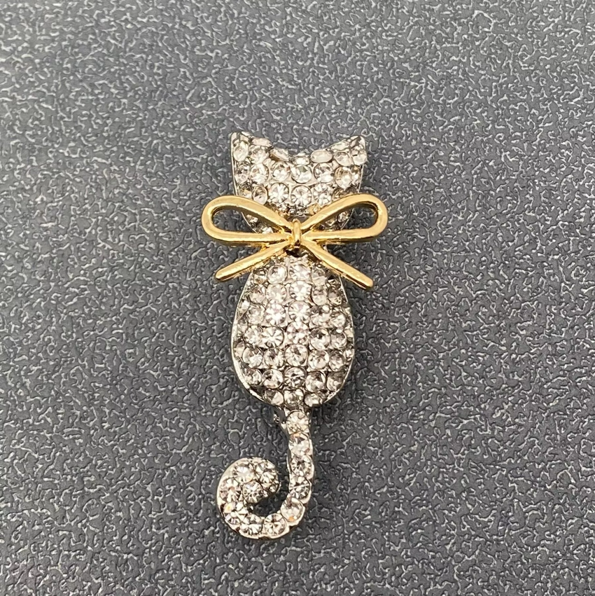 Rhinestone Cat Brooch - 13 Hub Lane   |  Brooches