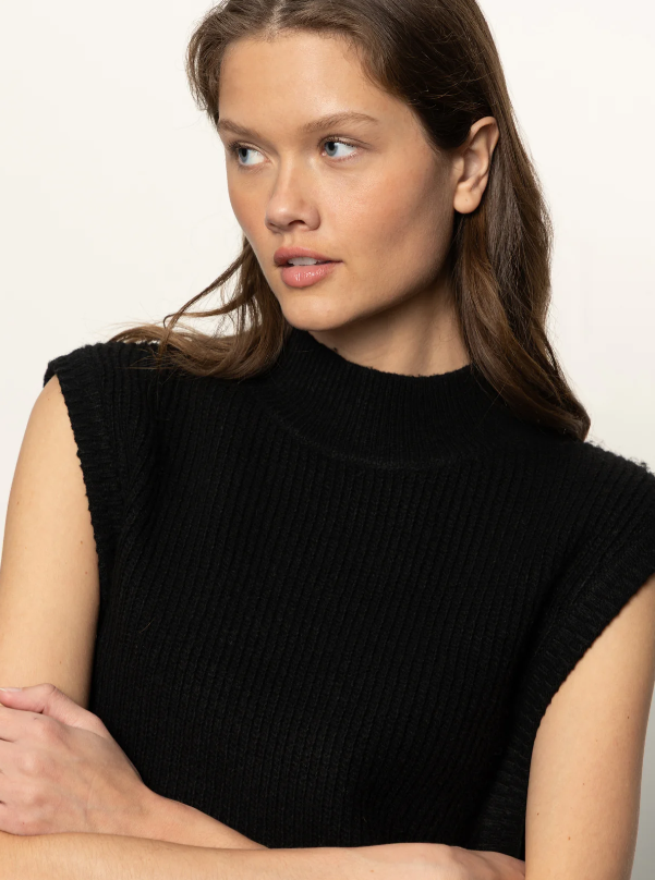 City Sweater Shell, Black - 13 Hub Lane   |  