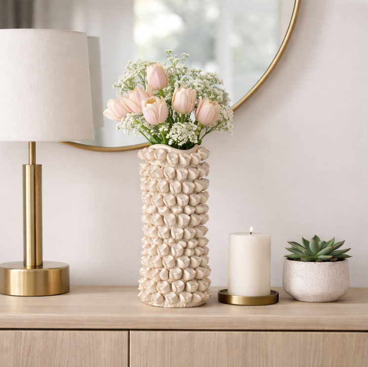 Tateoak Vase, Cream