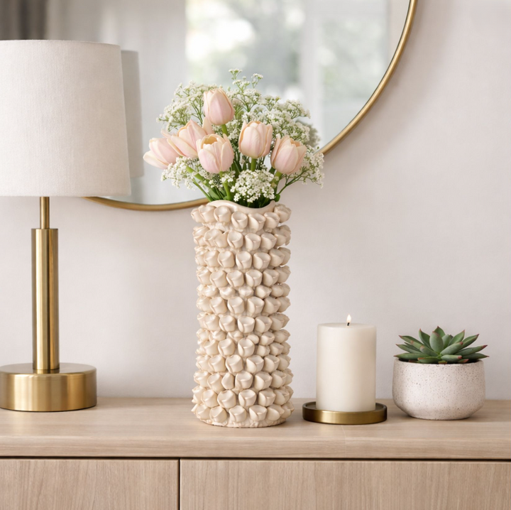 Tateoak Vase, Cream